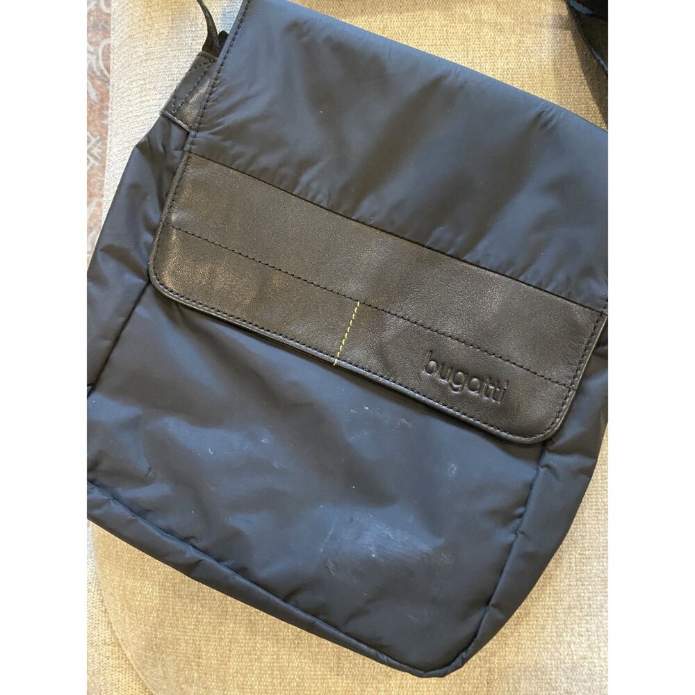 Bugatti Black Crossbody Purse Lightweight Travel Bag Everyday Minimalist Quiet View 6